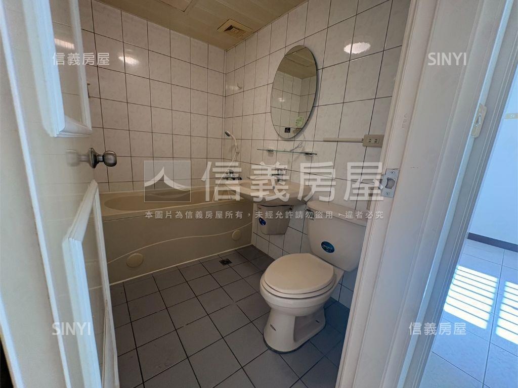 專任甲上居３房２衛次頂樓房屋室內格局與周邊環境