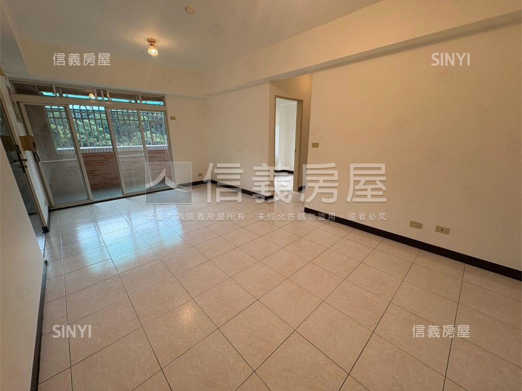 專任甲上居３房２衛次頂樓房屋室內格局與周邊環境