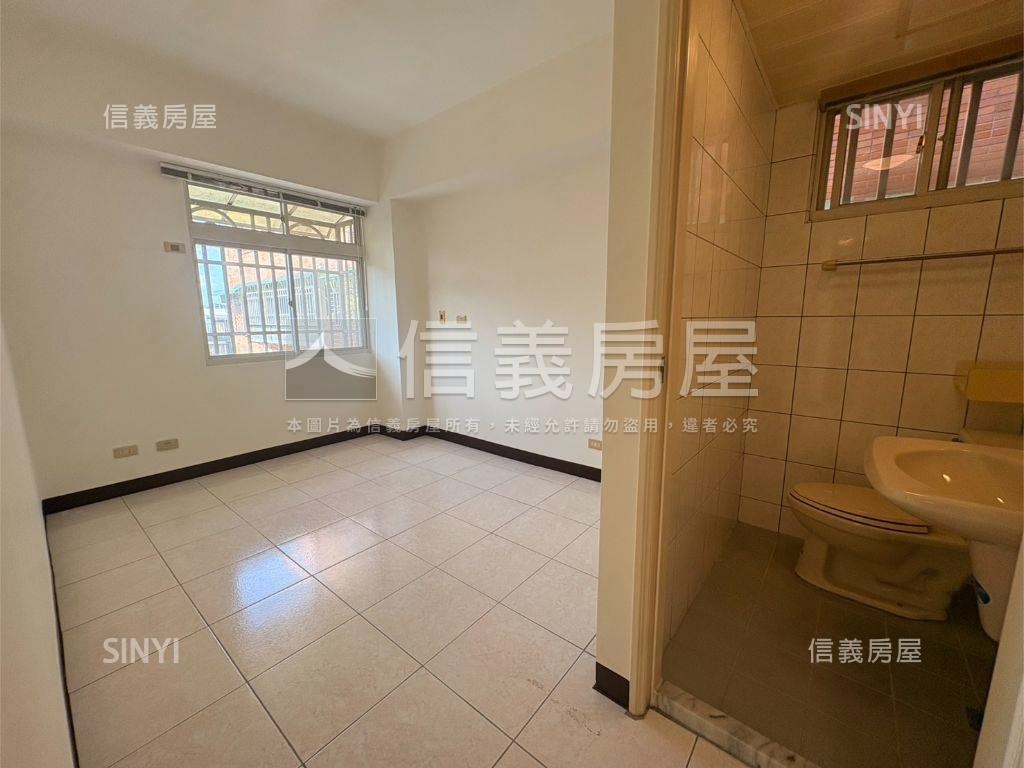 專任甲上居３房２衛次頂樓房屋室內格局與周邊環境