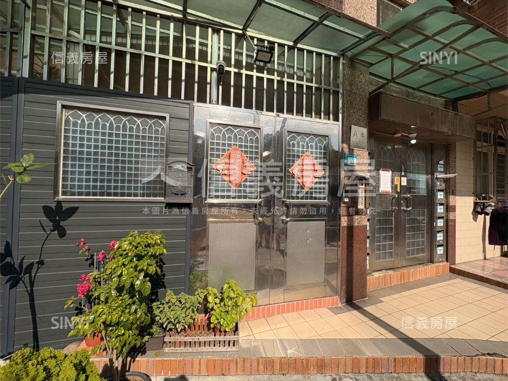 專任甲上居３房２衛次頂樓房屋室內格局與周邊環境