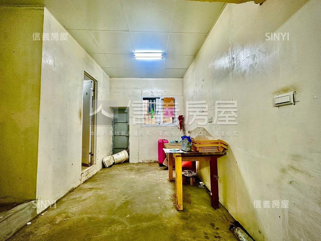 仁雄商圈低總透天房屋室內格局與周邊環境