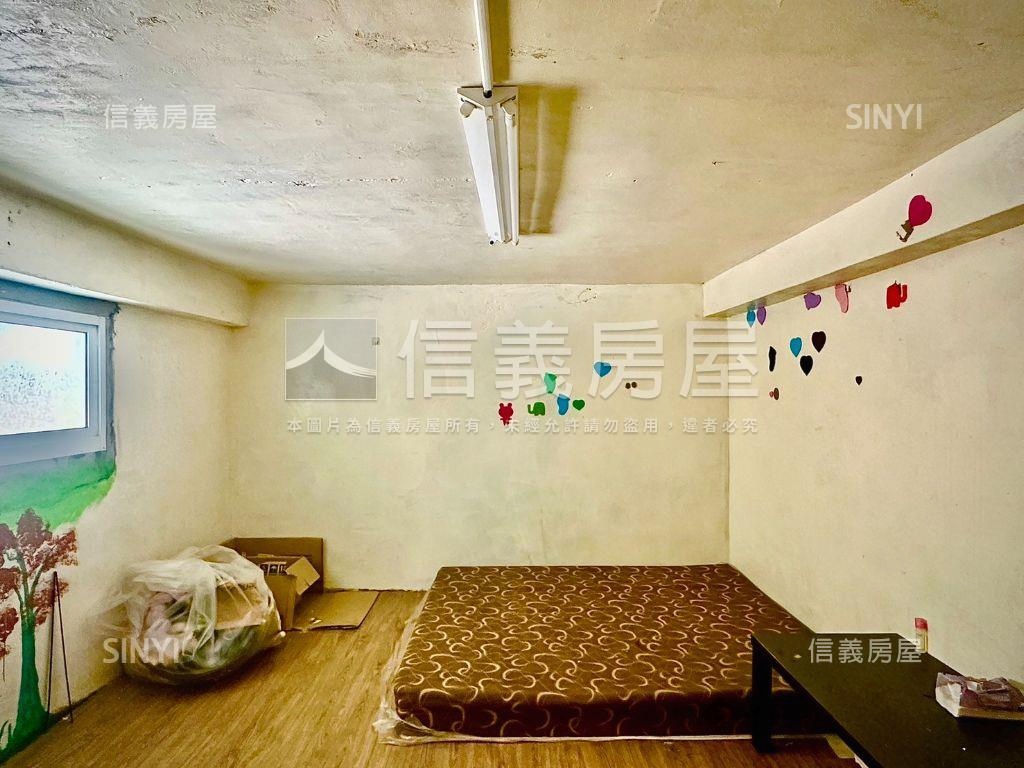 仁雄商圈低總透天房屋室內格局與周邊環境