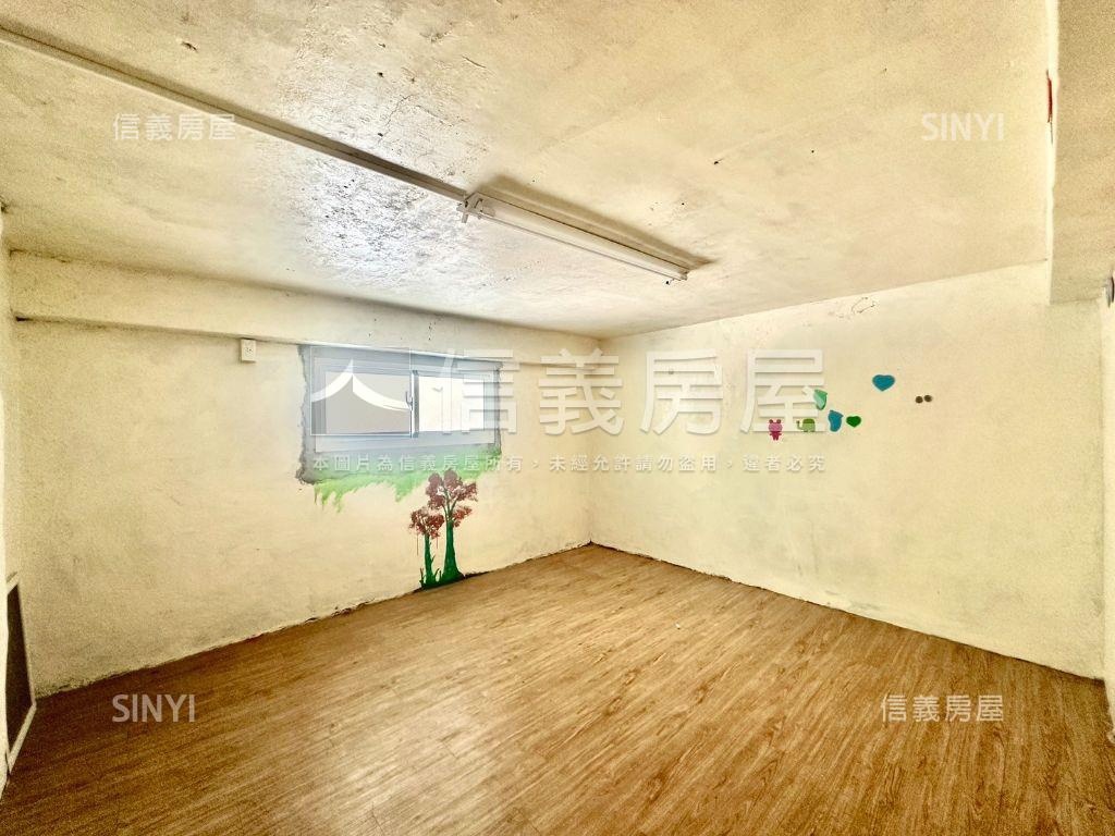 仁雄商圈低總透天房屋室內格局與周邊環境