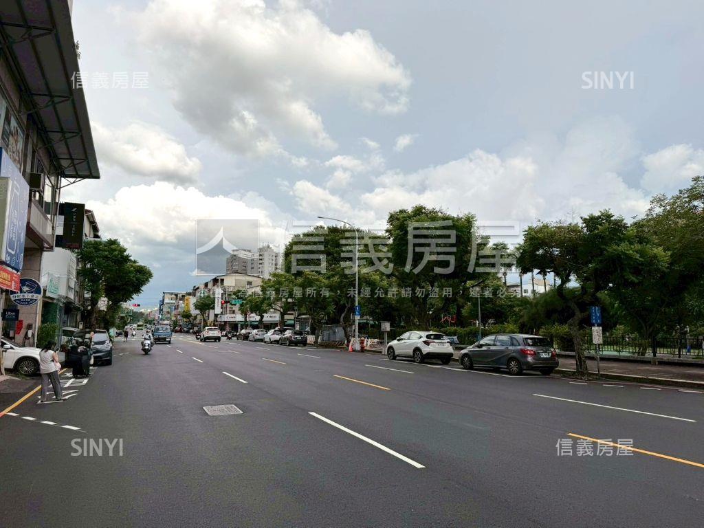 中國醫有陽台衛浴開窗大套房屋室內格局與周邊環境