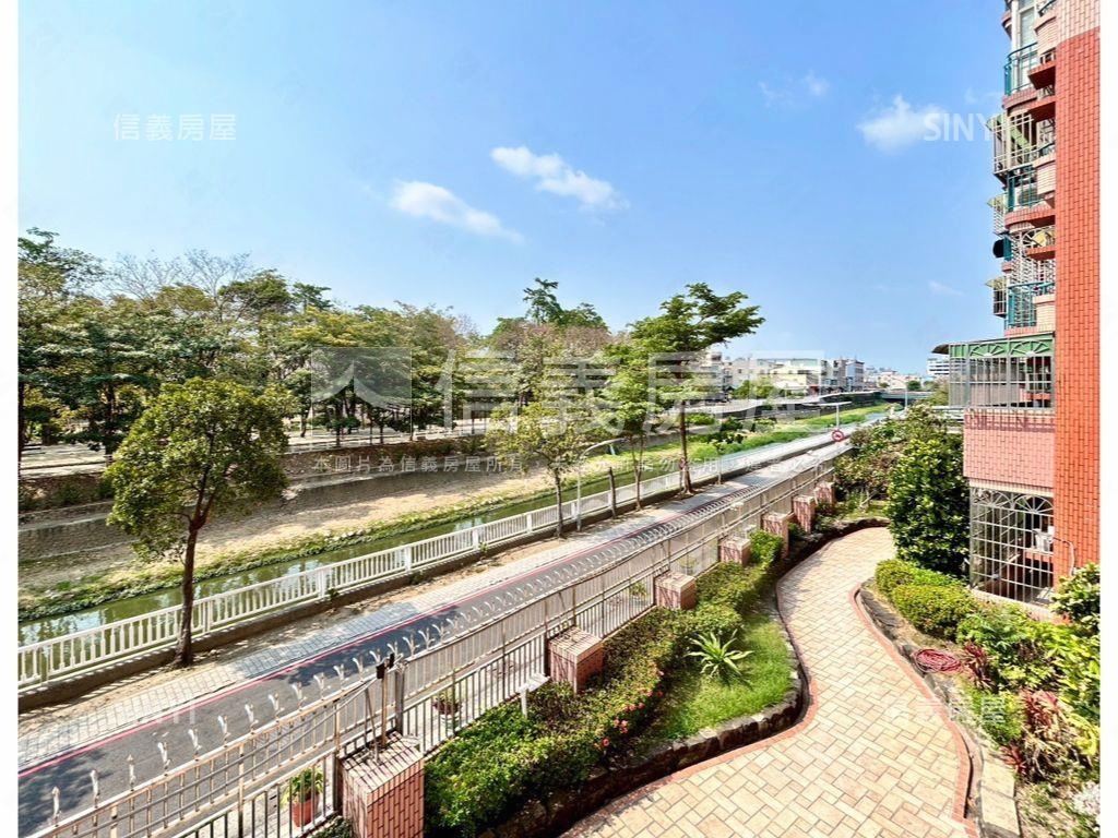 大東捷運公園綠景四房平車房屋室內格局與周邊環境