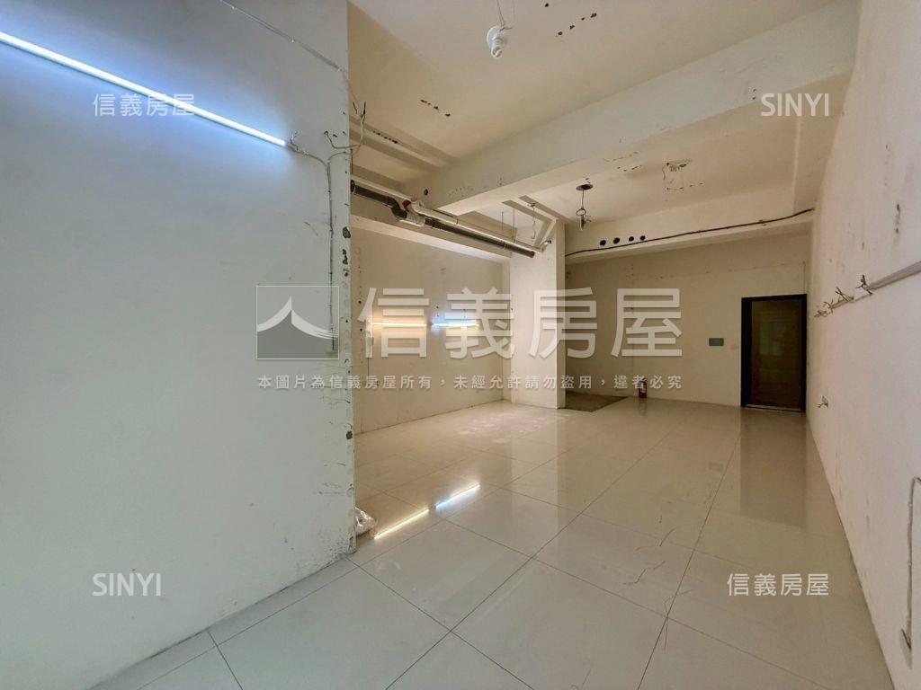 陽光小資挑高辦公室房屋室內格局與周邊環境