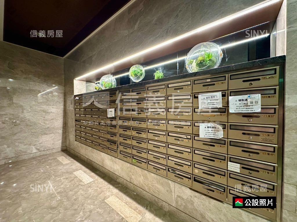 陽光小資挑高辦公室房屋室內格局與周邊環境