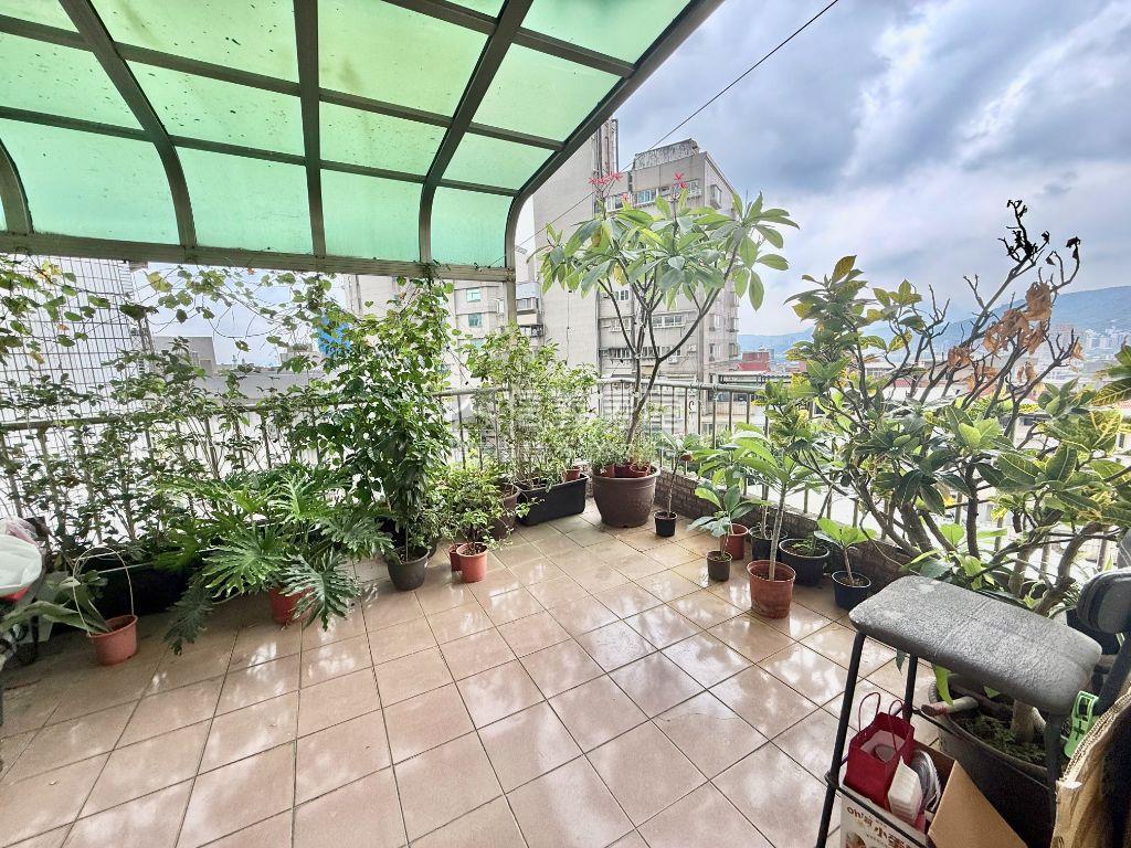 超稀有低總價電梯兩房房屋室內格局與周邊環境
