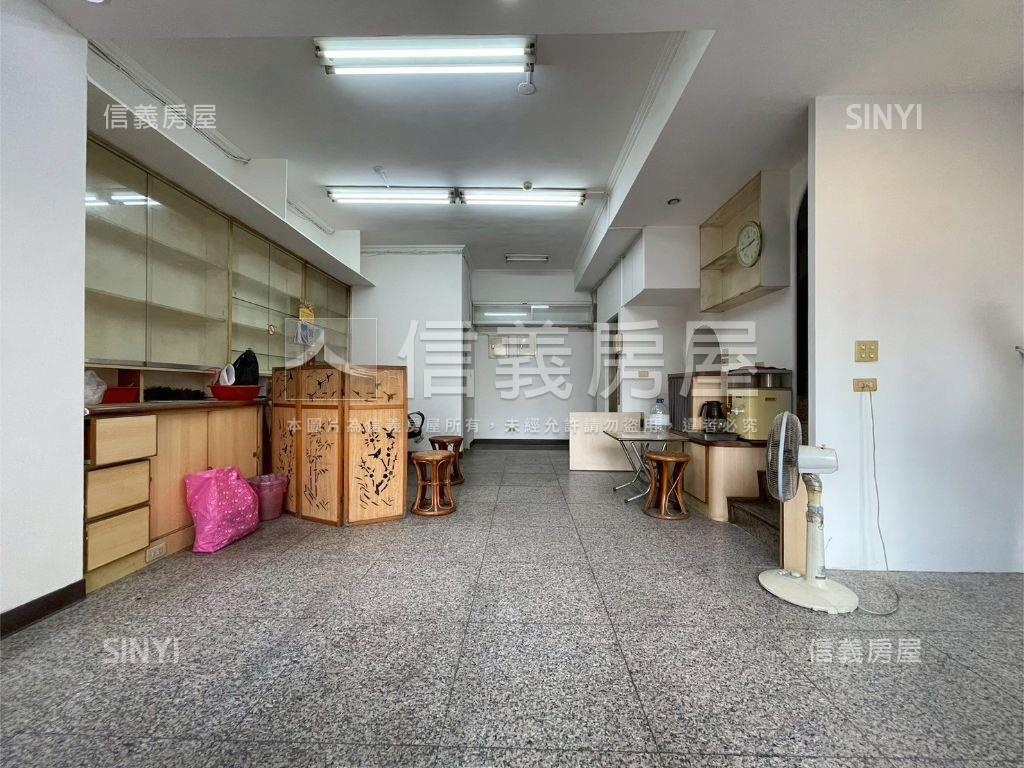五路財神金店面房屋室內格局與周邊環境