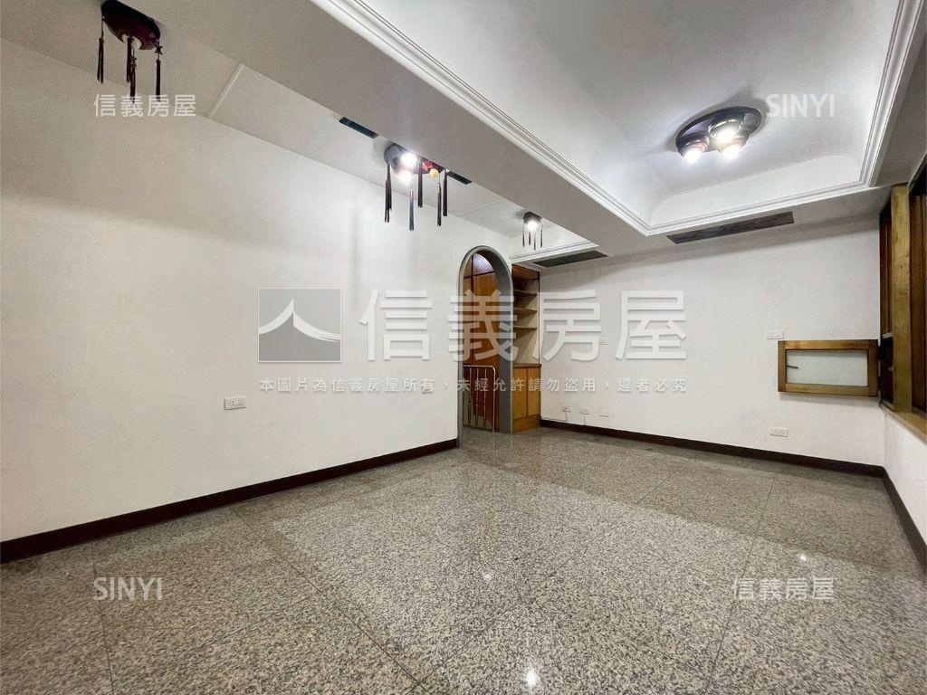 五路財神金店面房屋室內格局與周邊環境