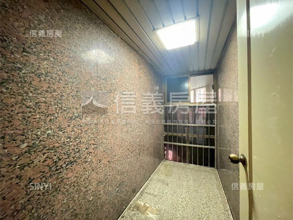 五路財神金店面房屋室內格局與周邊環境