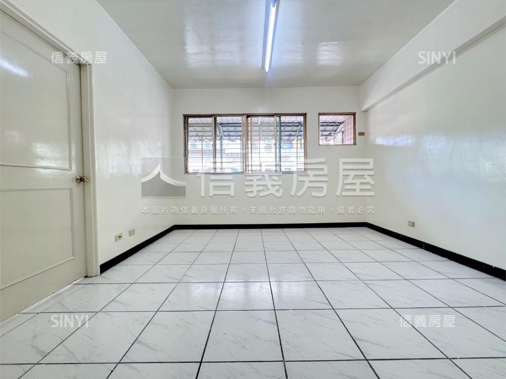 忠孝東路大空間電梯三房房屋室內格局與周邊環境