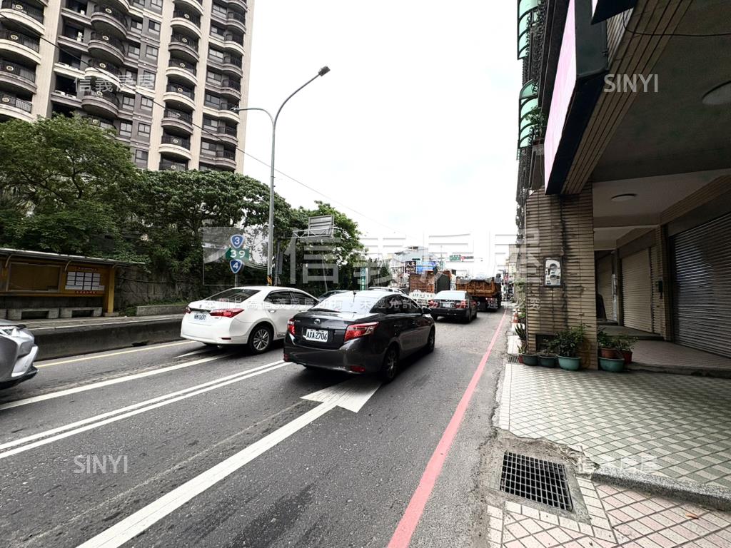 陽光花墅透店好停車大空間房屋室內格局與周邊環境