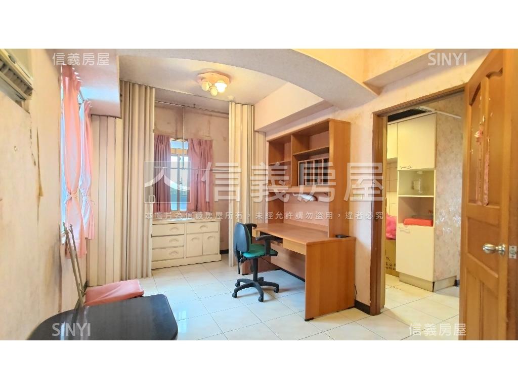 龍品天廈近捷運雙車位房屋室內格局與周邊環境