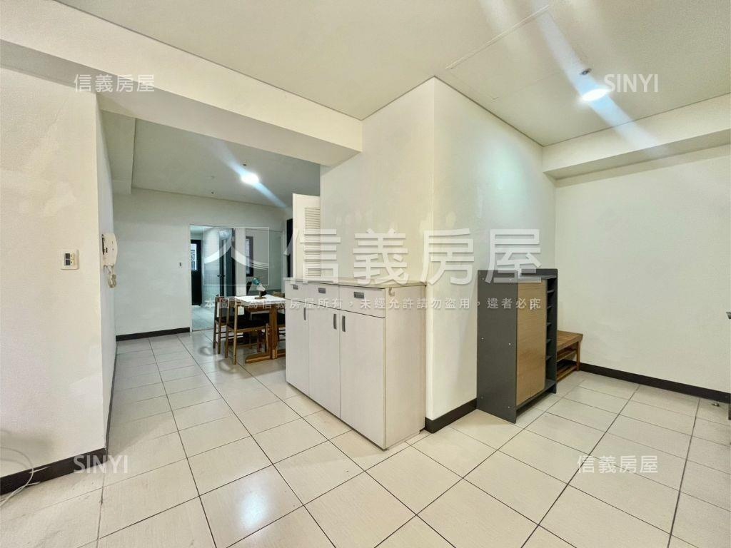 ＮＥＷ大鵬新城３房平車房屋室內格局與周邊環境