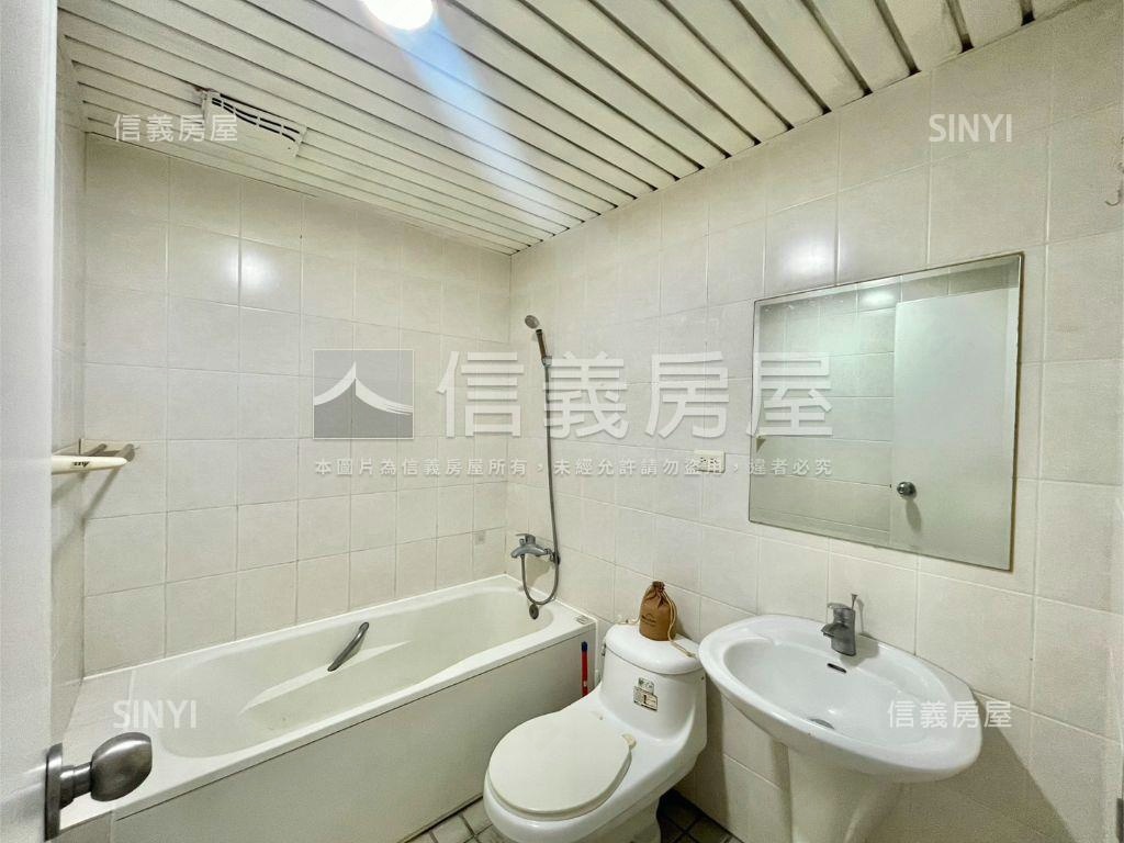 ＮＥＷ大鵬新城３房平車房屋室內格局與周邊環境