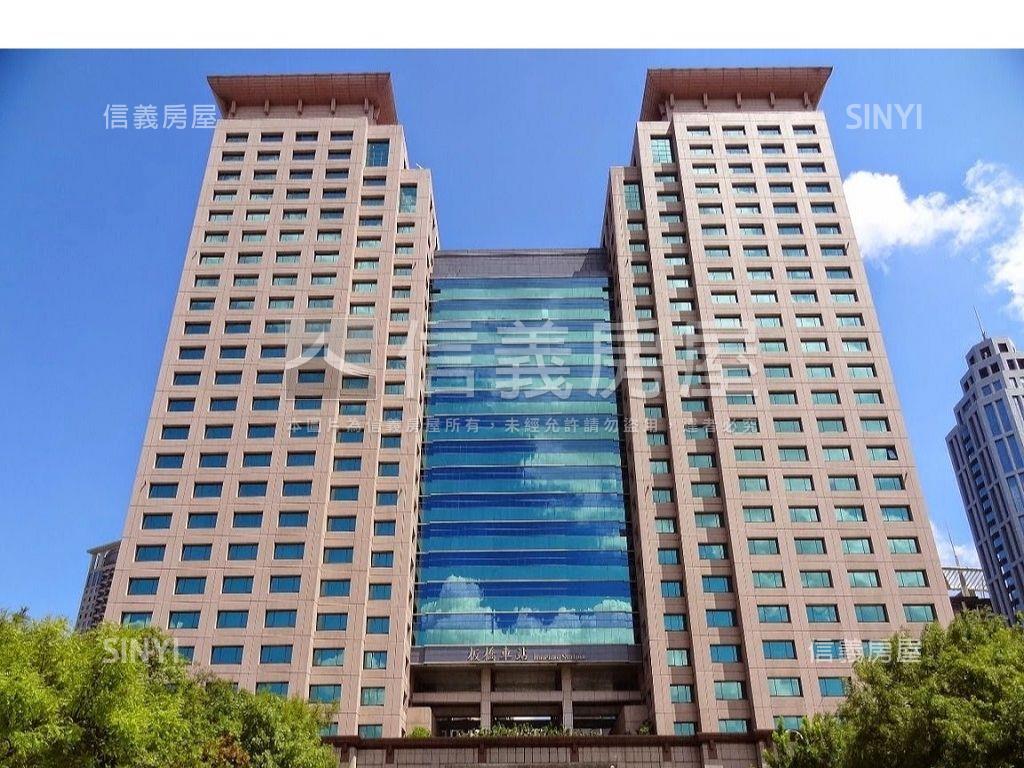 超級Ｆ１新板特區精美宅房屋室內格局與周邊環境