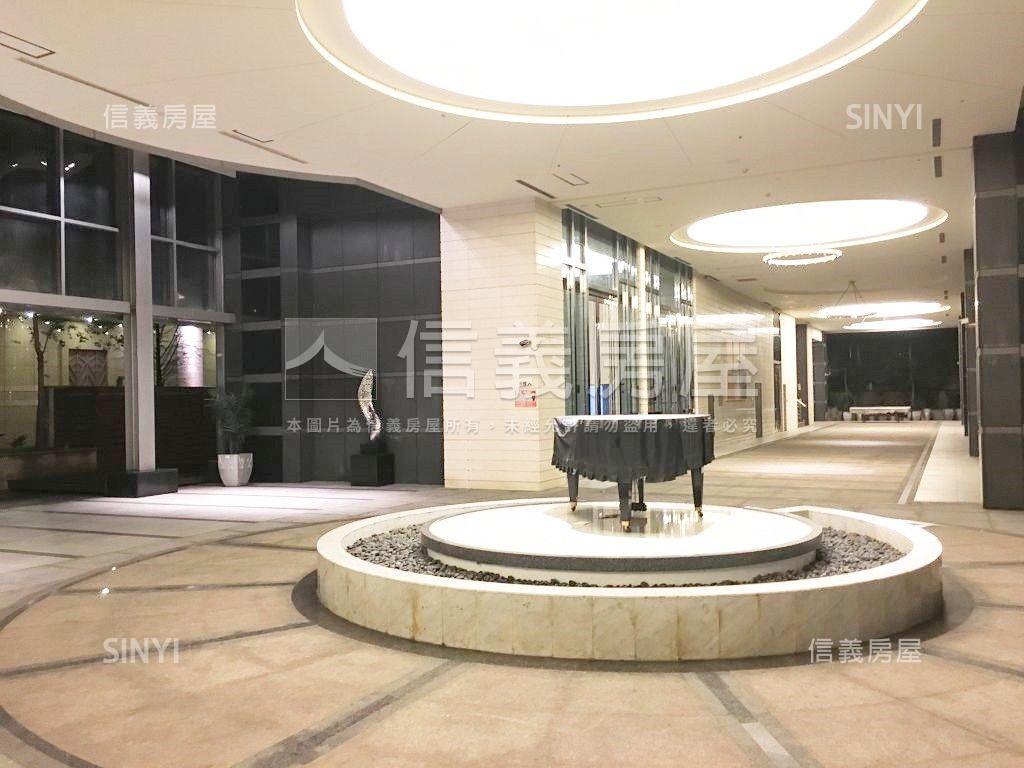 超級Ｆ１新板特區精美宅房屋室內格局與周邊環境