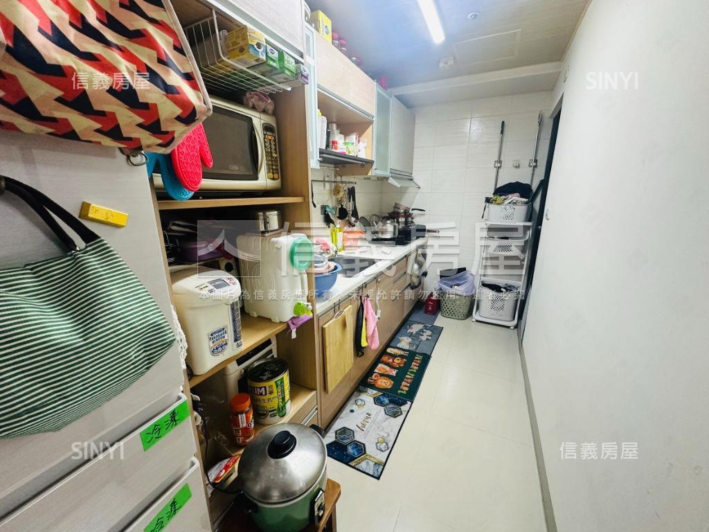 稀有釋出荷蘭海韻三房平車房屋室內格局與周邊環境