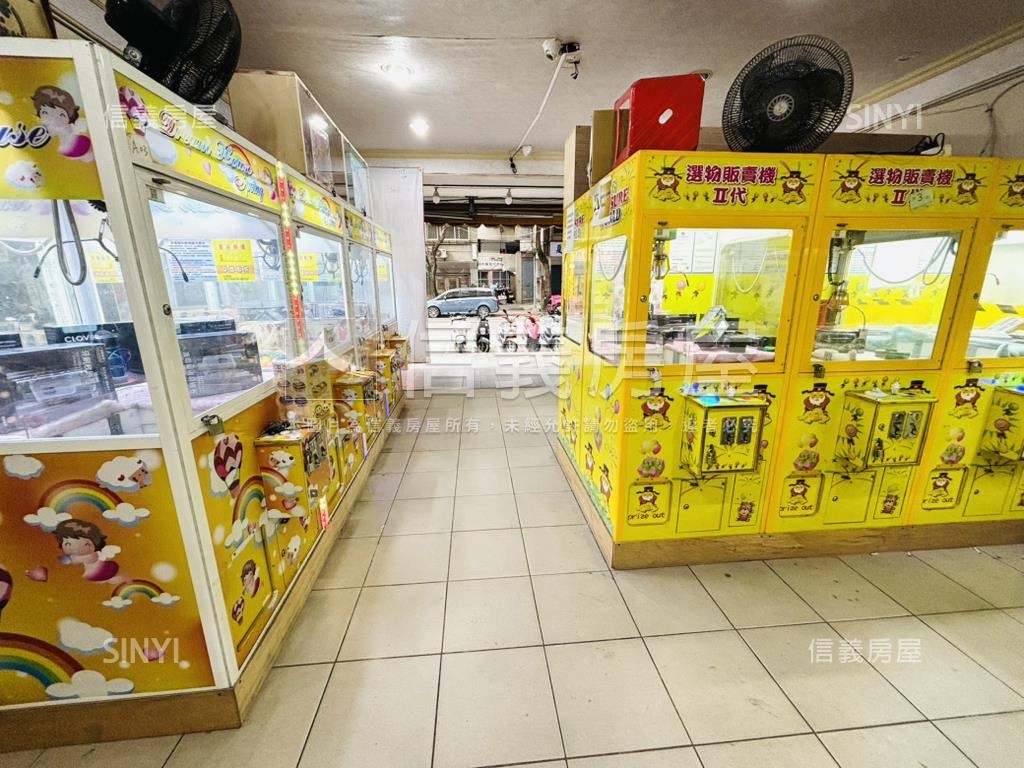 中華路上大金店面房屋室內格局與周邊環境