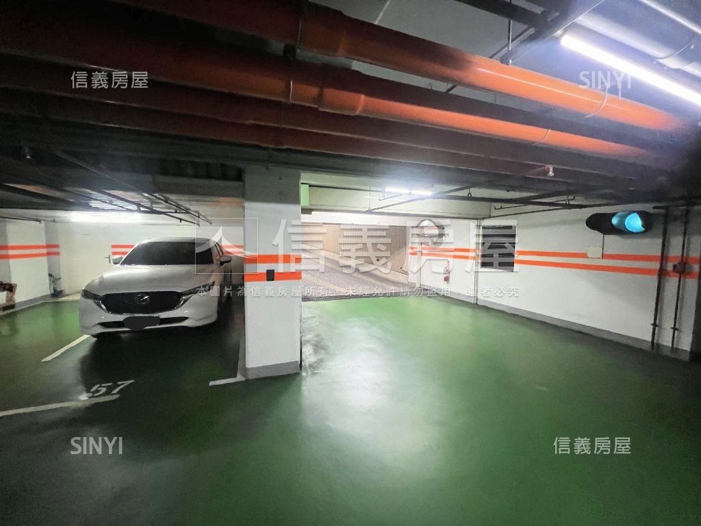 基泰璀璨坡平寬敞車位房屋室內格局與周邊環境