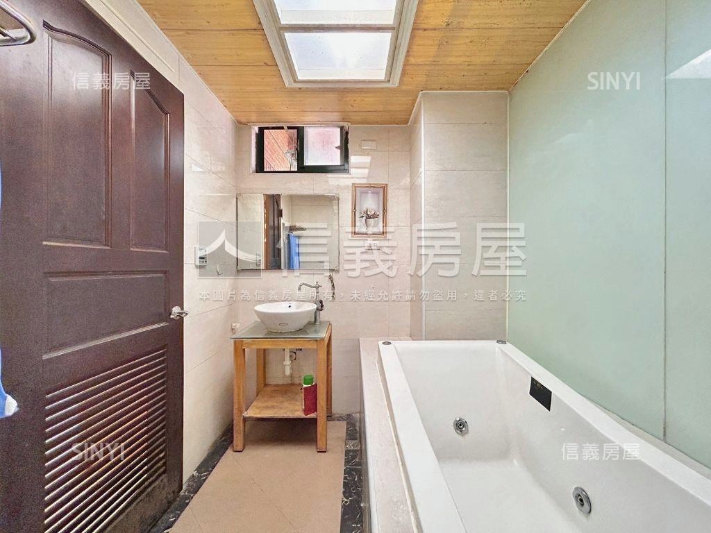 Ａ９公園景觀裝潢大三房房屋室內格局與周邊環境