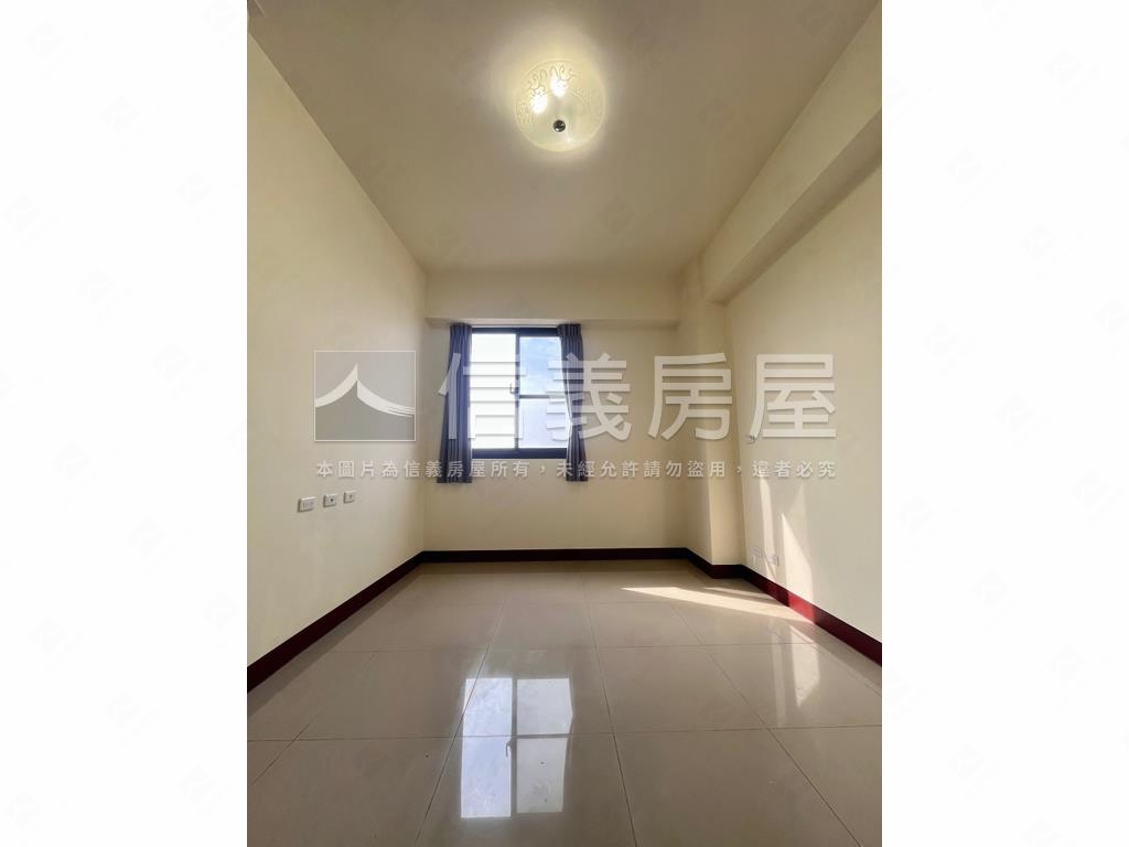 璞悅敦峰美透天房屋室內格局與周邊環境