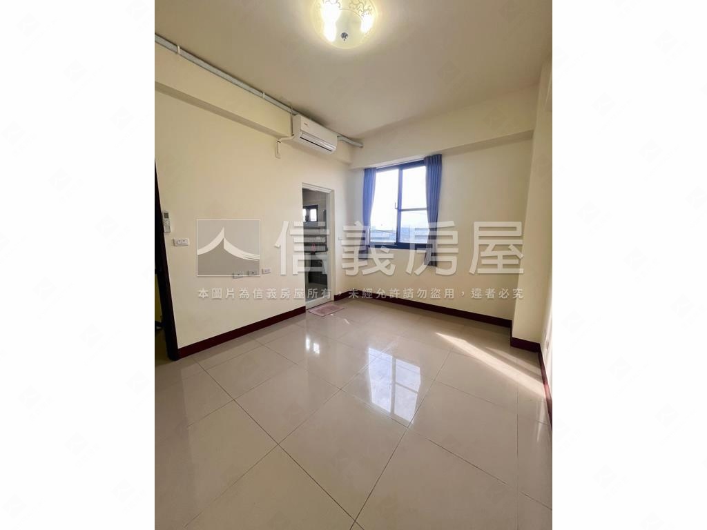 璞悅敦峰美透天房屋室內格局與周邊環境