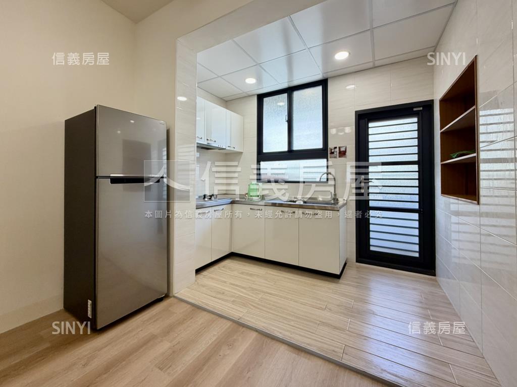 面凱旋國小大空間翻新美寓房屋室內格局與周邊環境