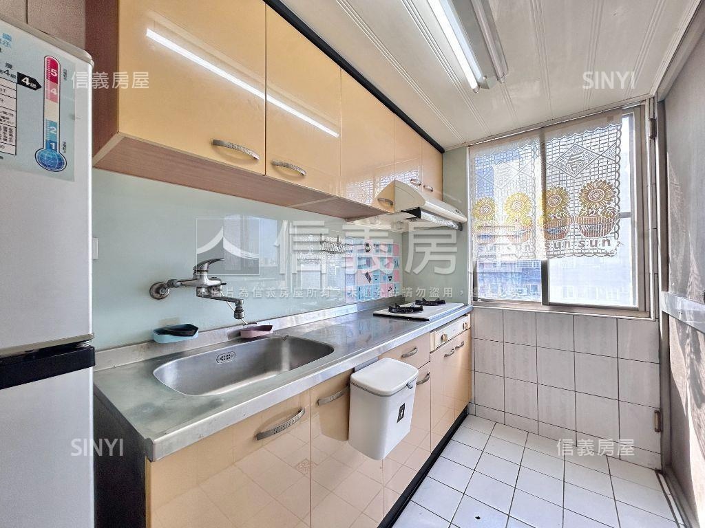 中科俊國朝南視野三房雙車房屋室內格局與周邊環境