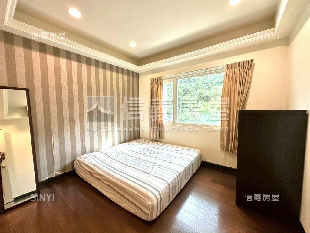 陽光沐浴。稀有３房車位房屋室內格局與周邊環境