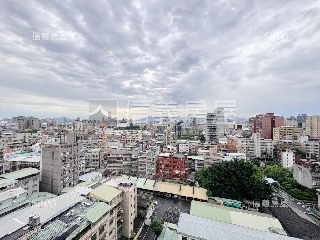 儒林中正國中後棟高樓景觀房屋室內格局與周邊環境