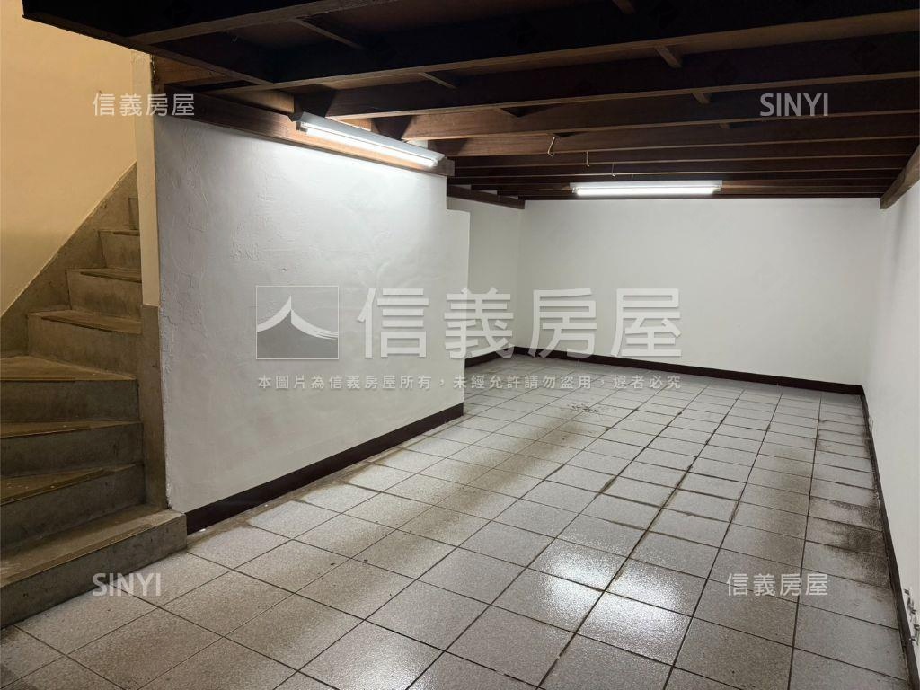 帝王透店★面未來體育園區房屋室內格局與周邊環境