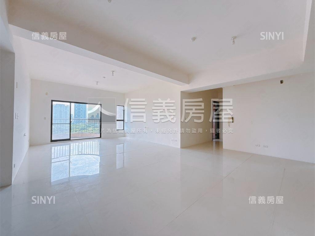 愛河首排️四房雙平車房屋室內格局與周邊環境