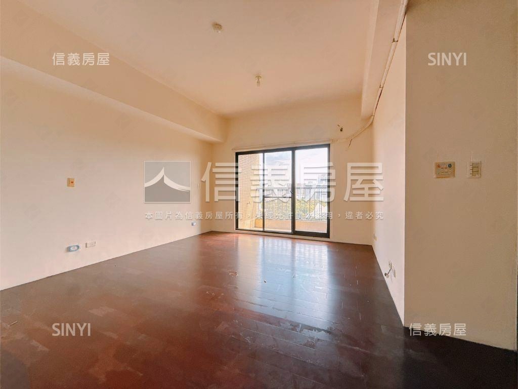 愛河首排️四房雙平車房屋室內格局與周邊環境