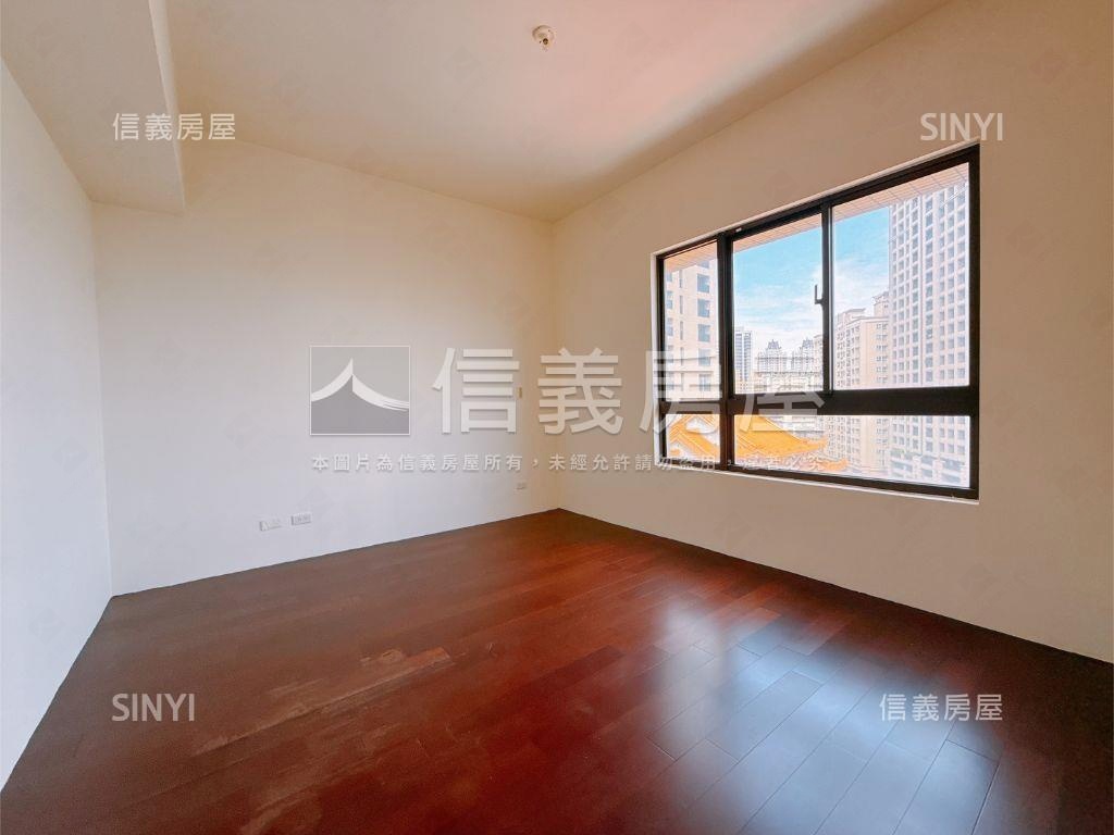 愛河首排️四房雙平車房屋室內格局與周邊環境