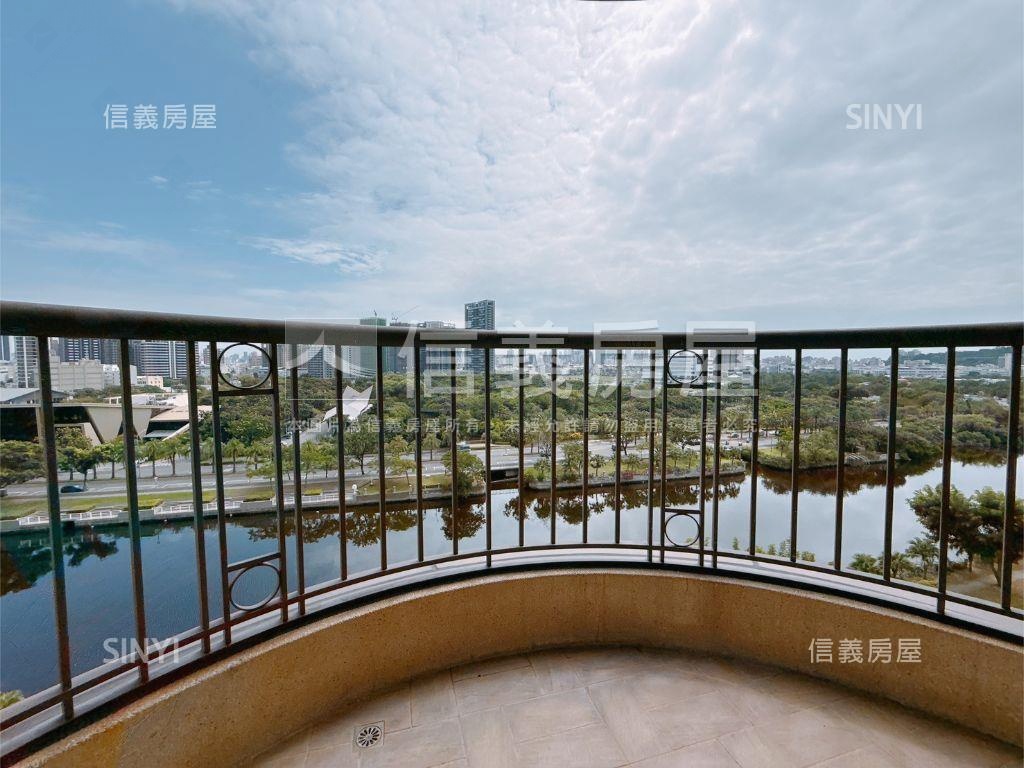 愛河首排️四房雙平車房屋室內格局與周邊環境