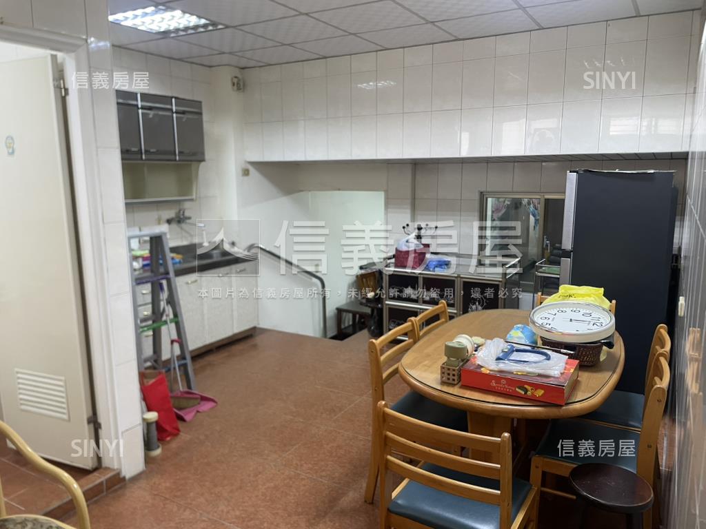 萬隆清心店面房屋室內格局與周邊環境