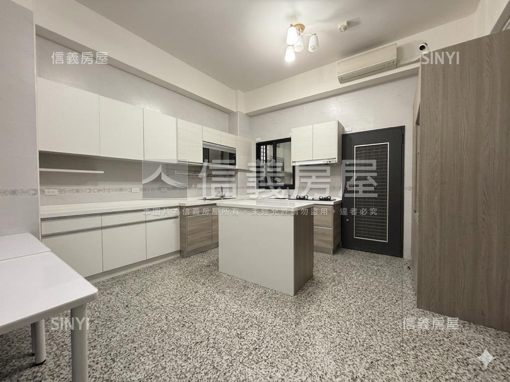 通展輕屋齡正街美車墅房屋室內格局與周邊環境