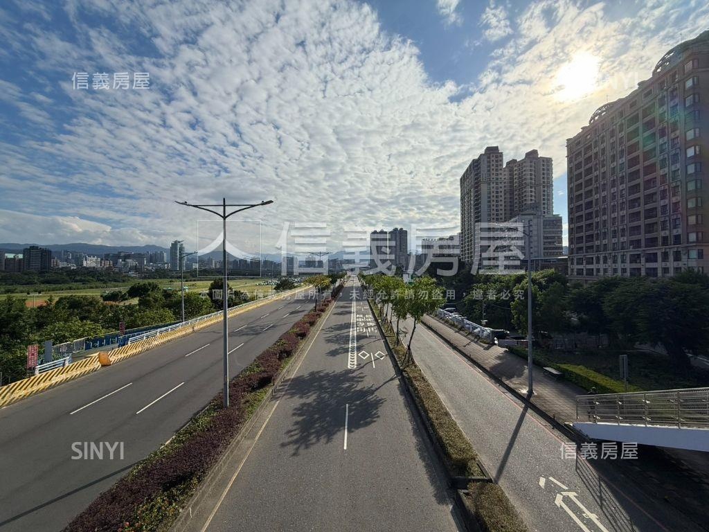 秀朗近公園三樓公寓房屋室內格局與周邊環境