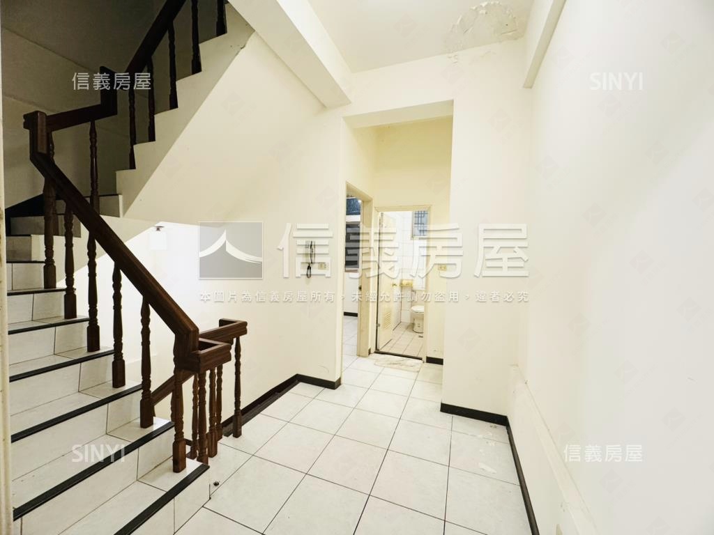 ２５年內低總價５房透天房屋室內格局與周邊環境