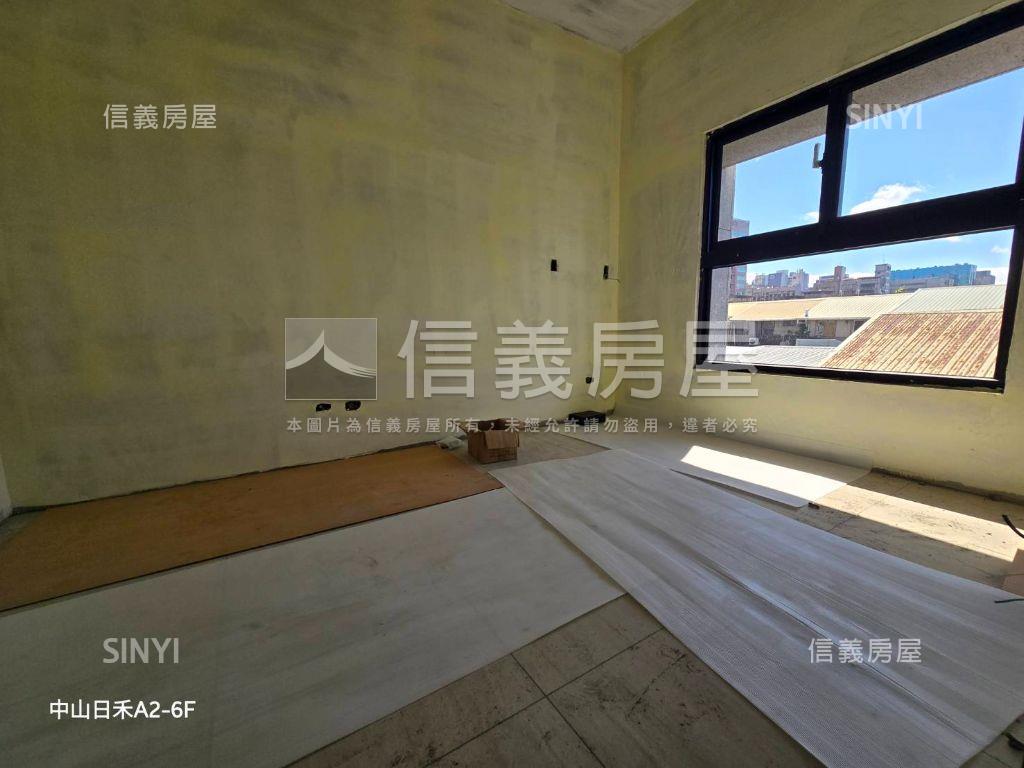 中山日禾得天獨厚６房屋室內格局與周邊環境
