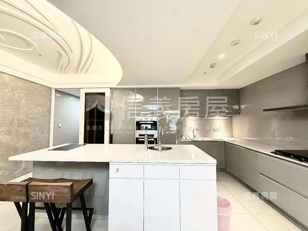 中港一方四房四衛三平車房屋室內格局與周邊環境