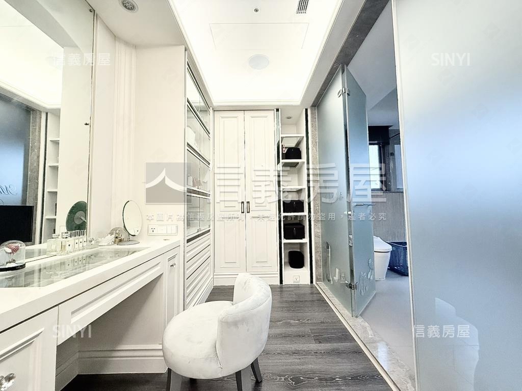 中港一方四房四衛三平車房屋室內格局與周邊環境