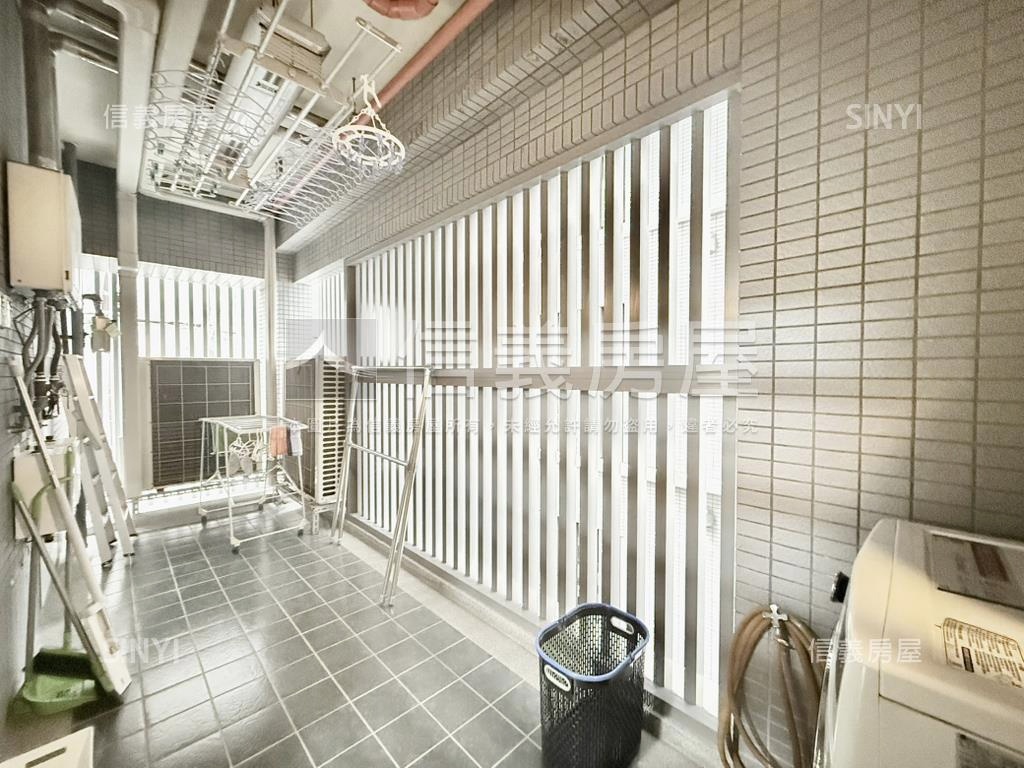 中港一方四房四衛三平車房屋室內格局與周邊環境