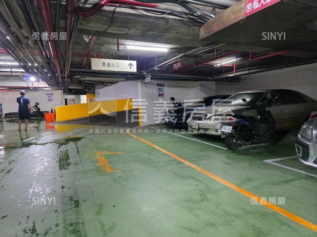 雙敦學區有管理坡平大車位房屋室內格局與周邊環境