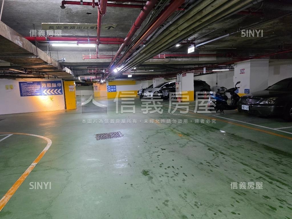 雙敦學區有管理坡平大車位房屋室內格局與周邊環境