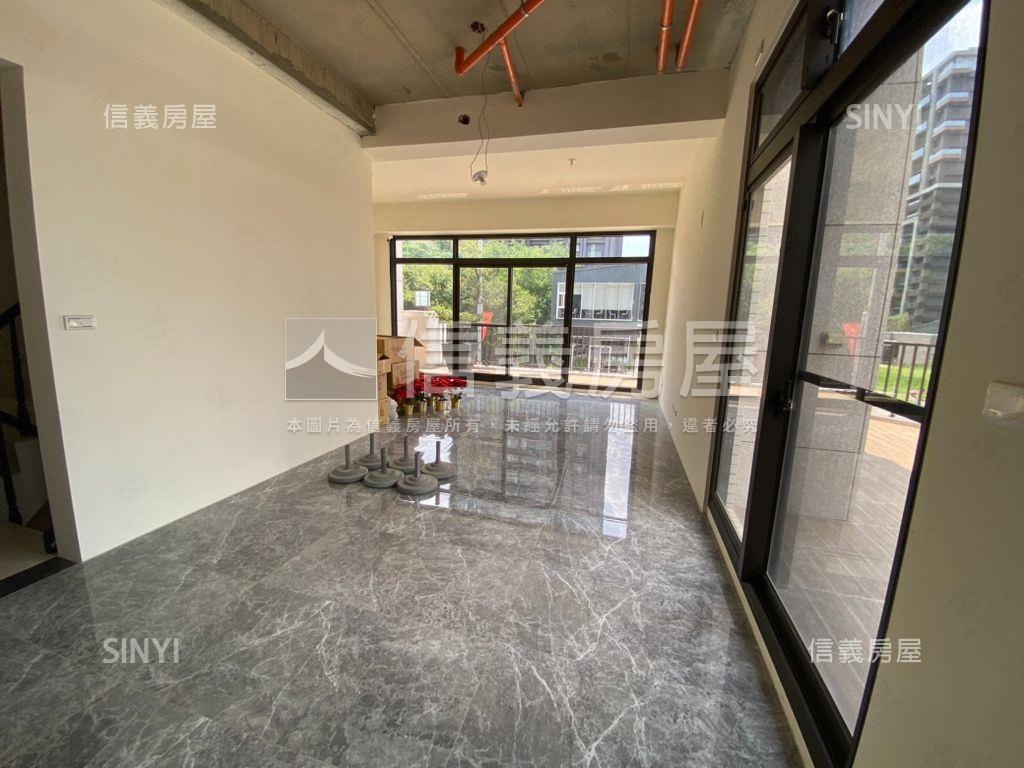 單元三朝南角間店墅房屋室內格局與周邊環境