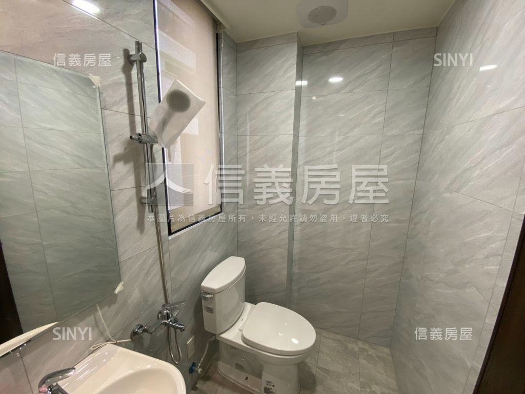 單元三朝南角間店墅房屋室內格局與周邊環境