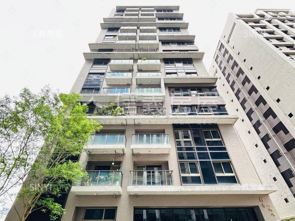專任新市１６８挑高溫馨宅房屋室內格局與周邊環境
